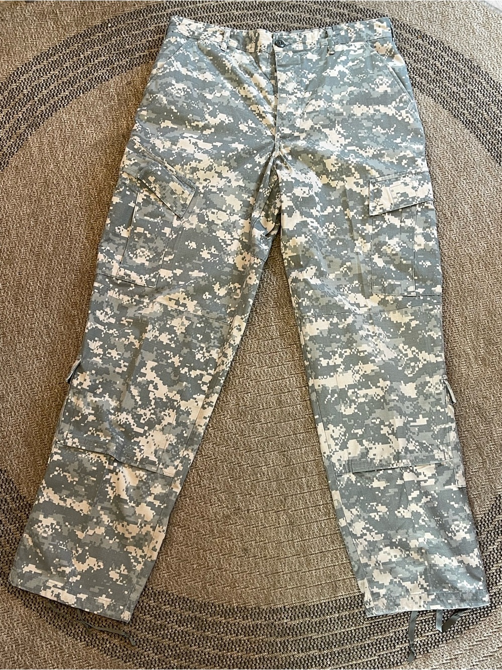 US Army issue combat pants Army Combat Uniform ACU digital camouflage pattern. - Picture 10 of 12